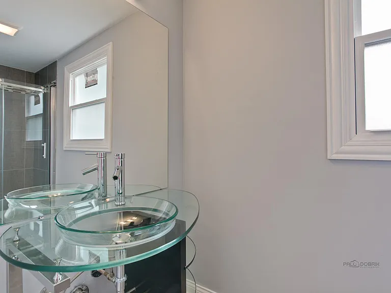 8 Bernard Ct — Photo 16