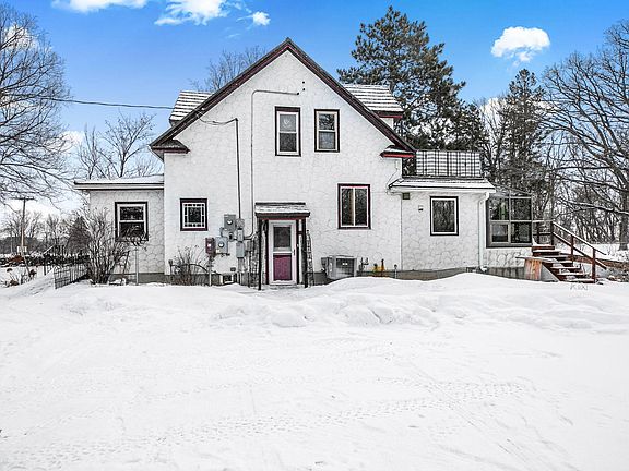 4th image of 120 Basswood Ave