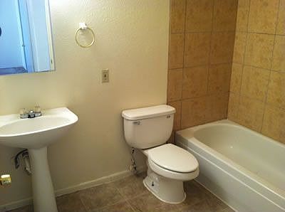 4th image of 3513 Wellesley Dr NE