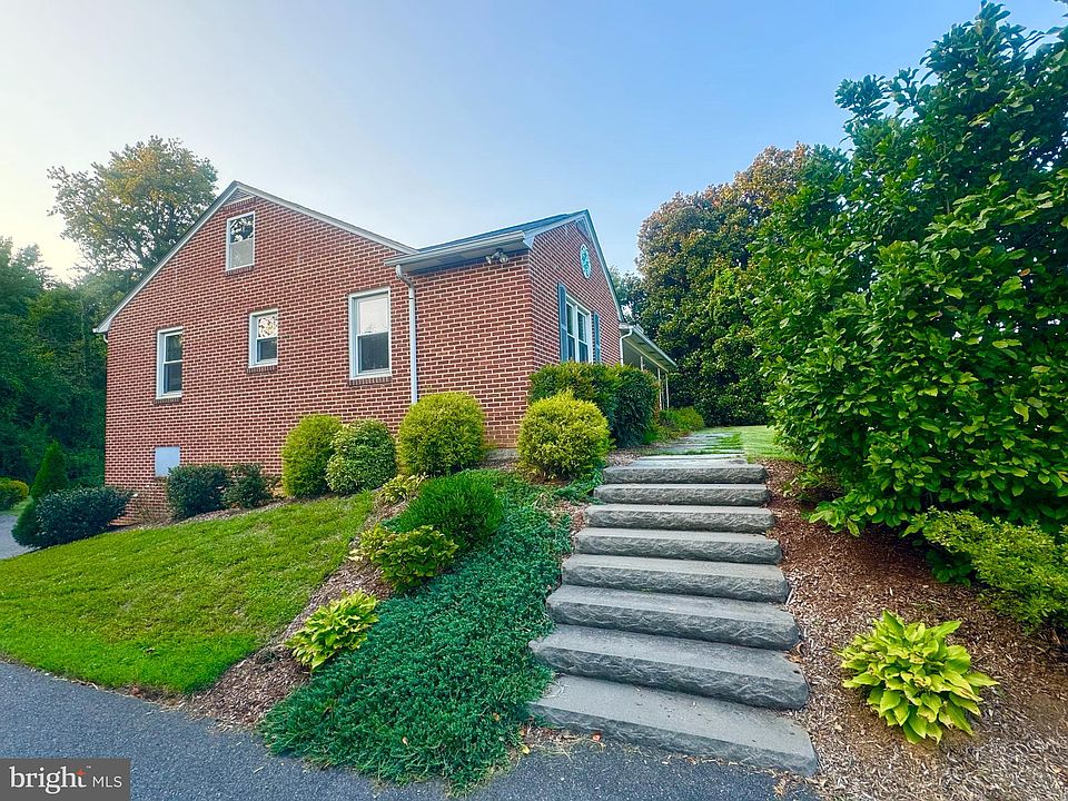 1st image of 134 Mount Royal Ave