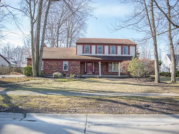4802 Edgewood Dr, Lorain, OH 44053