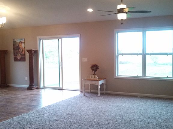 4th image of 7377 Blake Dr