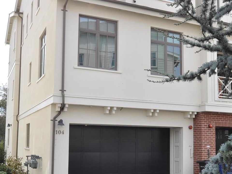 1st image of 104 Lottie Ln