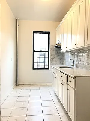 Rented by Zjama Realty Corp | media 3