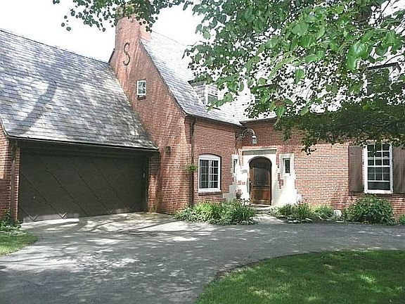 2nd image of 35 Orchard Dr