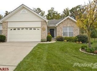 16 N Trumbull Cir, Saint Charles, MO 63301