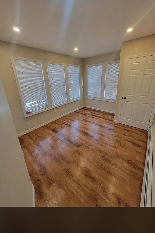 2 bed, 924 sqft, $3,000 — Photo 4