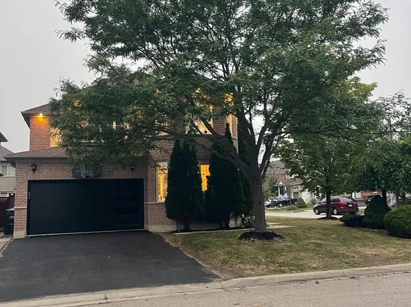 5890 Tampico Way, Mississauga, ON L5M 6Y9