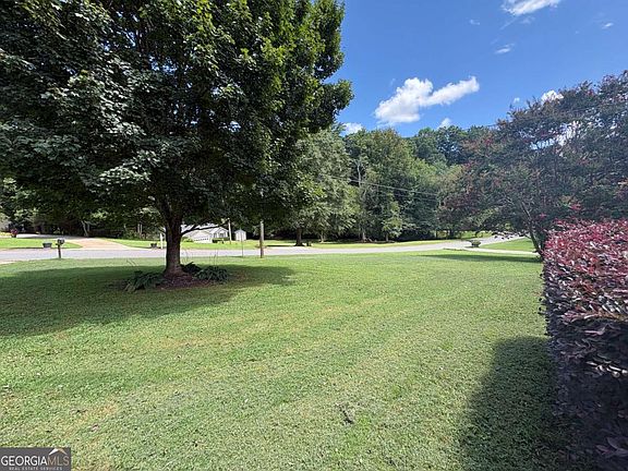 4th image of 4410 Meadow Trl