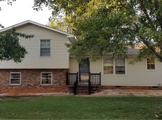 202 Sherry Ln, Easley, SC 29640