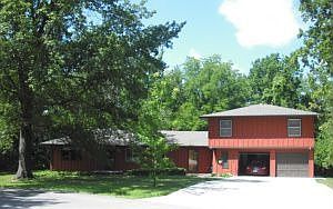 1st image of 905 Eastland Cir