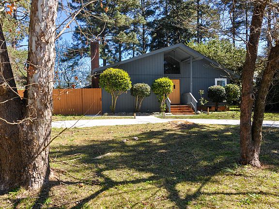 3rd image of 1005 Louisburg Pl