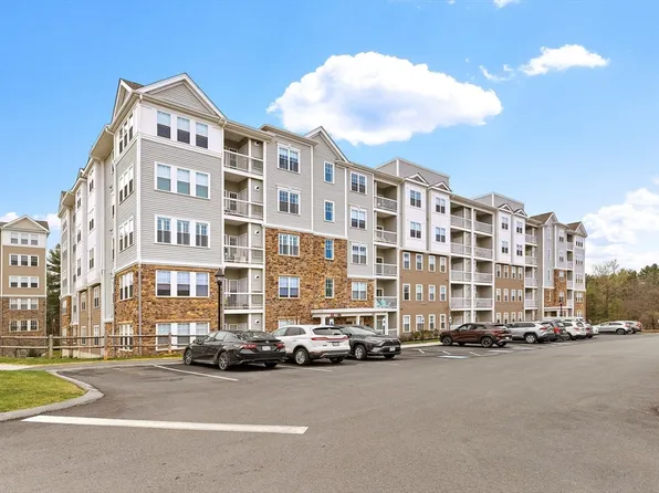 280 Martins Lndg #104, North Reading, MA 01864