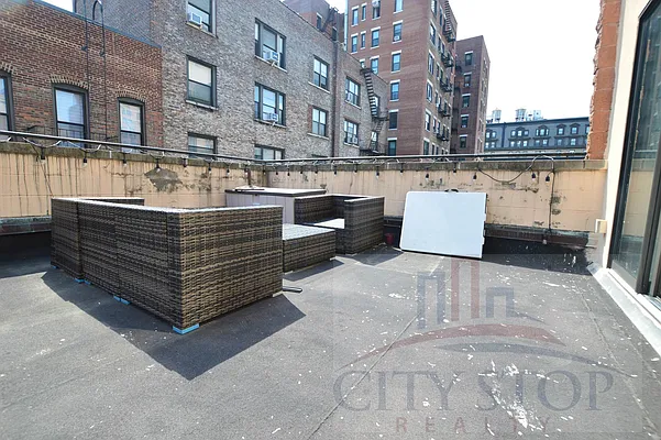 Rented by City Stop Realty | media 6