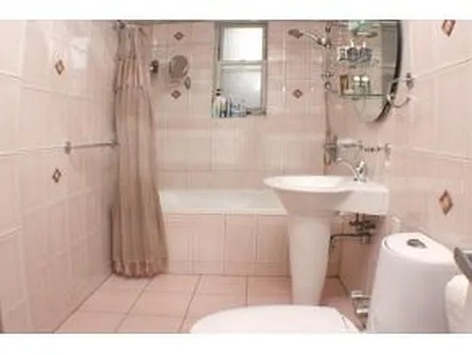 Sold by Superior Realty Service | media 4