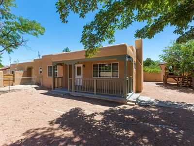 1220 Calle Del Sol NE, Albuquerque, NM, 87106