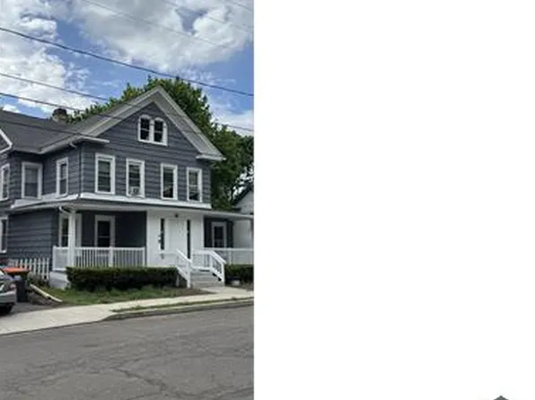 43 Akron St, Meriden, CT 06450