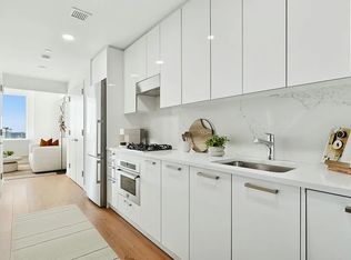 180 Broome St APT 2413, New York, NY 10002