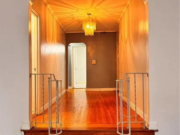 306 E Mosholu Parkway S #2H, Bronx, NY 10458
