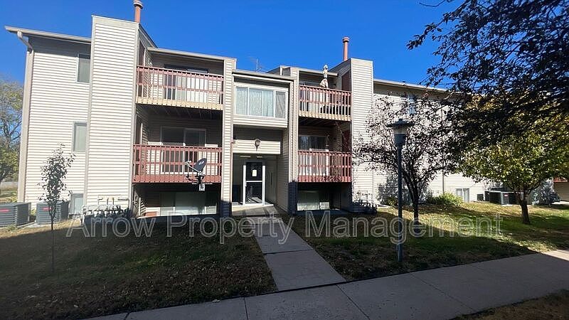 1st image of 1300 E H St #21