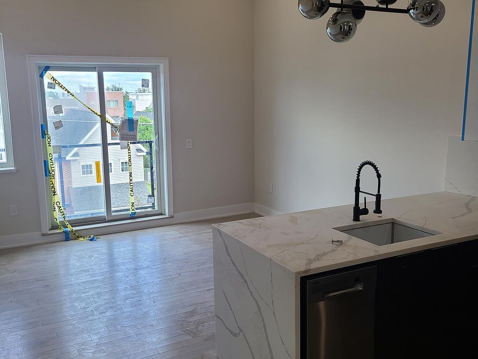 1st image of 1520 N 8th St #7