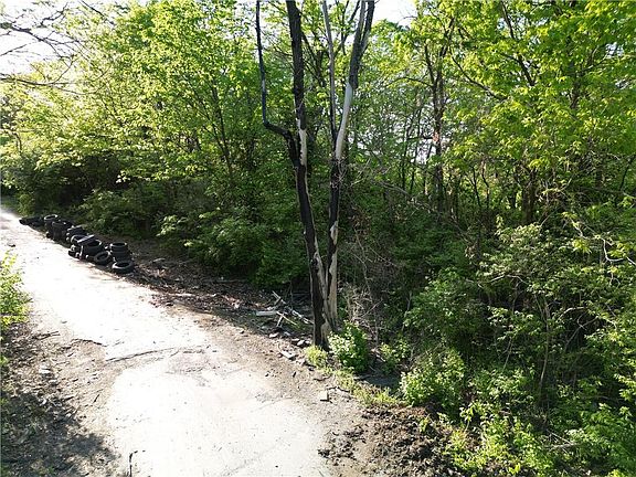 5th image of 5624 E 36th St