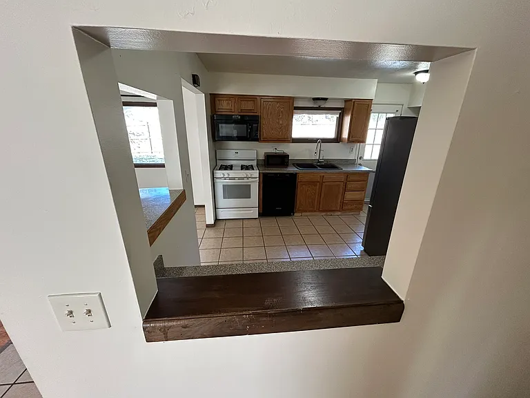 1882 Paul Dr — Photo 11