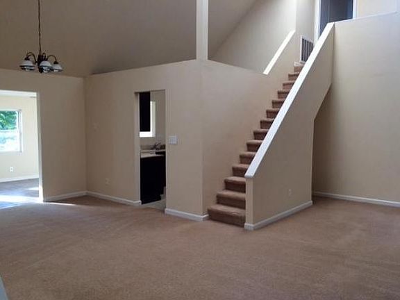 2nd image of 925 108th Ave SE