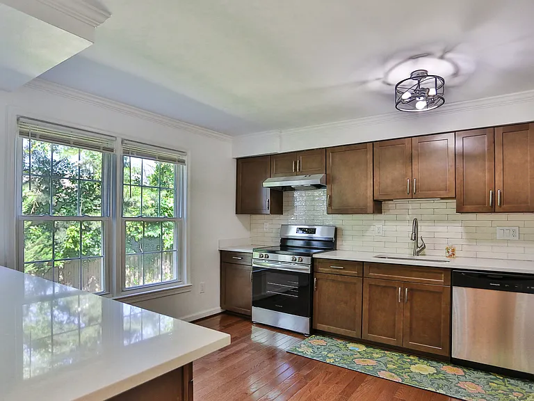 2402 Windbreak Dr — Photo 5