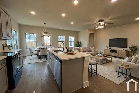 4203 Pickett St — Photo 11