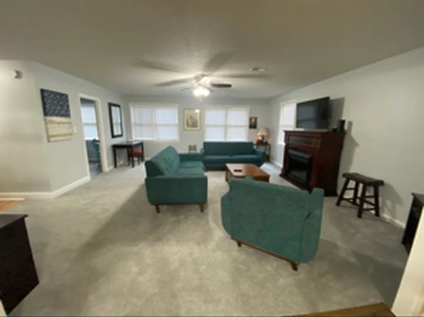 656 Macklen Ave #3