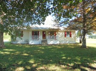 3518 Fm 31 N, De Berry, TX 75639