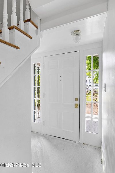 3rd image of 979 Washington Avenue