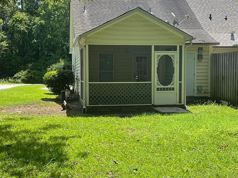 383 Springview Ln — Photo 12