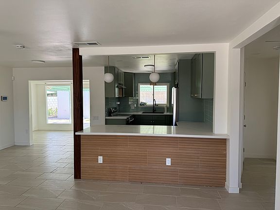 4th image of 77500 California Dr