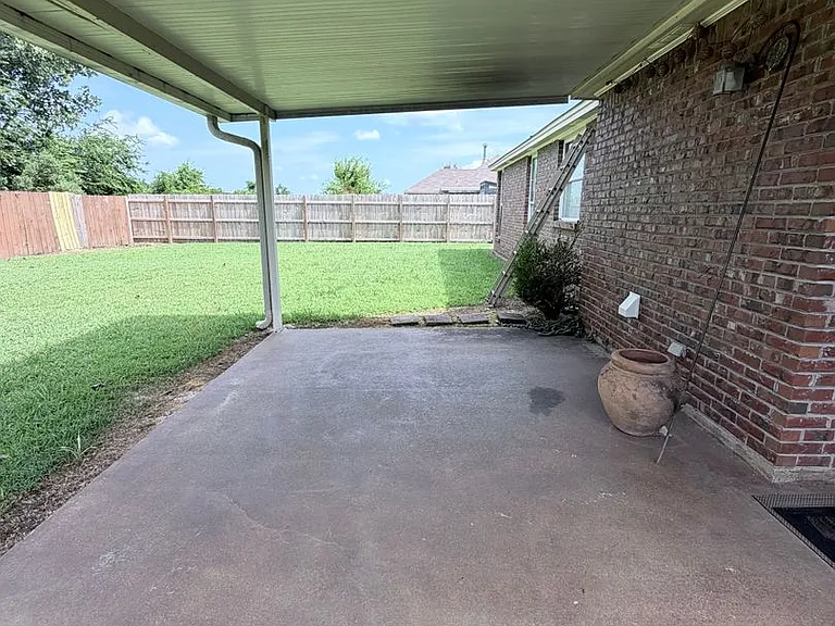 1354 Meadow Glen Rd — Photo 16