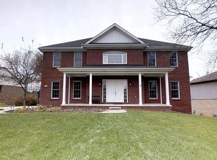 25439 Rutledge Xing, Farmington Hills, MI 48335