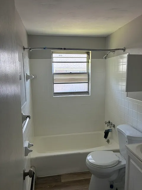 11 Acton St #104