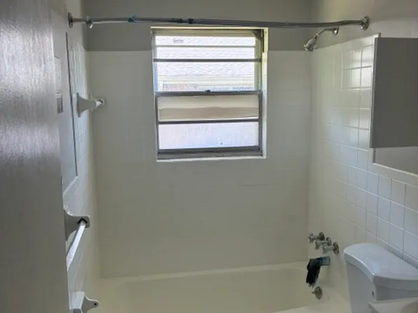 11 Acton St #104, New Britain, CT 06053