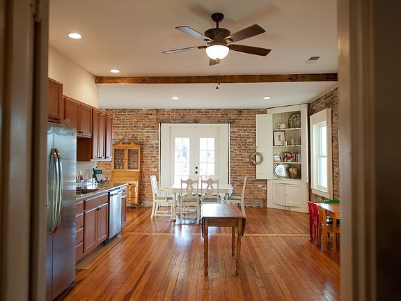 Very Large eat-in kitchen