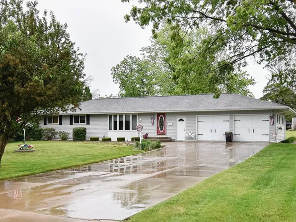 507 S Webster St, Le Grand, IA 50142