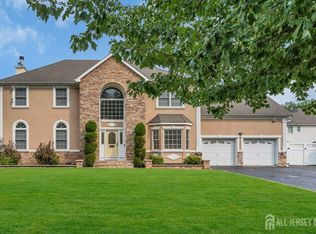 242 Grandview Ave, Piscataway, NJ 08854
