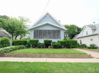 1102 E Hines Ave, Peoria Heights, IL