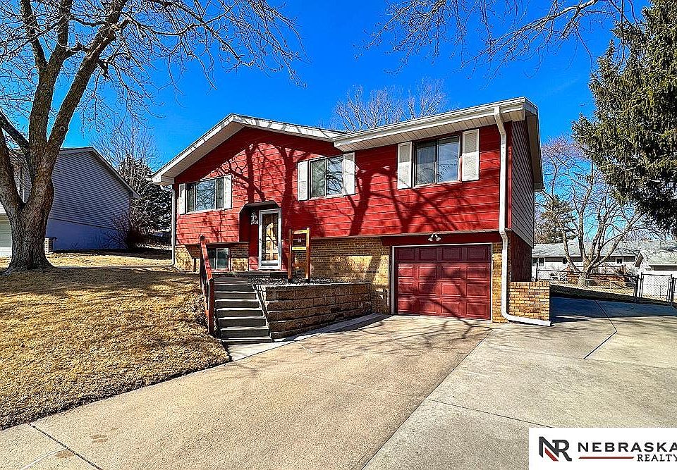 1st image of 7708 Meadow Ln