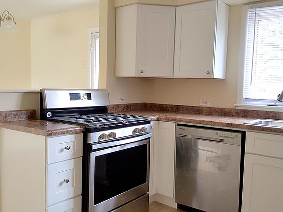4th image of 8857 S Merrimac Ave
