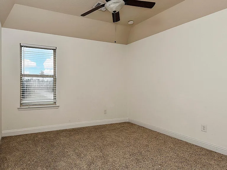 27 Tioga Pl — Photo 26