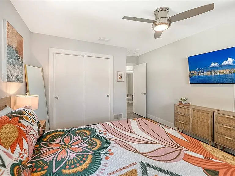 1302 Mango Ave — Photo 32