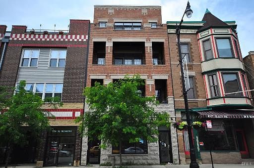 1st image of 1712 W Belmont Ave #4