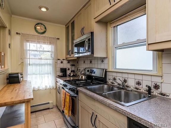 5th image of 18 Clement St