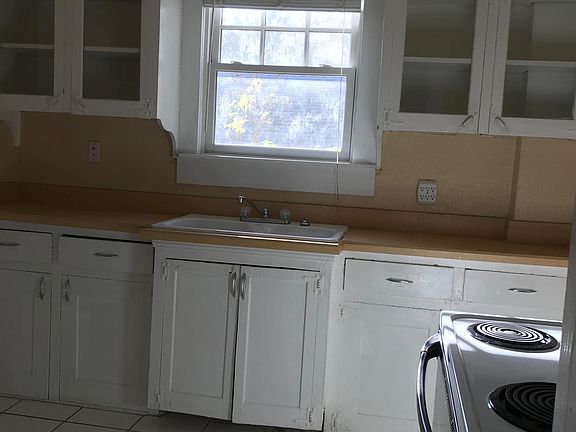 2nd image of 1207 E Central Blvd APT 3